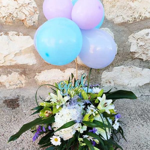 Centro de nacimiento con globos